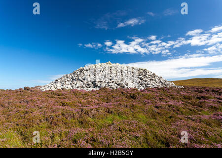 North Uist, äußeren Hebriden, Schottland Barpa Langass Grabkammer, einer neolithischen (2500-4000bc) chambered Cairn. Stockfoto