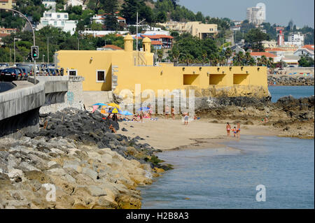 Forte de Nossa Senhora de Porto Salvo, kleinen Strand in der Nähe von Lissabon, Portugal Stockfoto