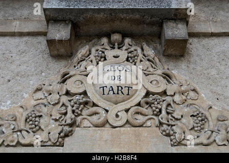 Verzierte Stein Clos de Tart anmelden Morey-Saint-Denis, Côte d ' or, Frankreich Stockfoto