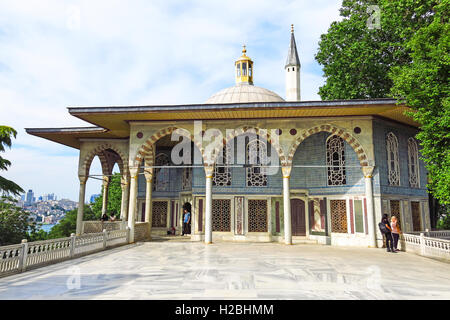 ISTANBUL, Türkei - 20. Mai 2016: Blick Richtung Bagdad-Kiosk befindet sich in der Topkapi-Palast in Istanbul, Türkei. Topkapi-Palast-w Stockfoto