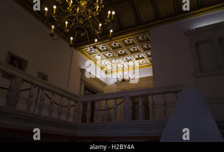 Decke über dem Präsidenten Treppe bei der Royal Society, London, England. Stockfoto