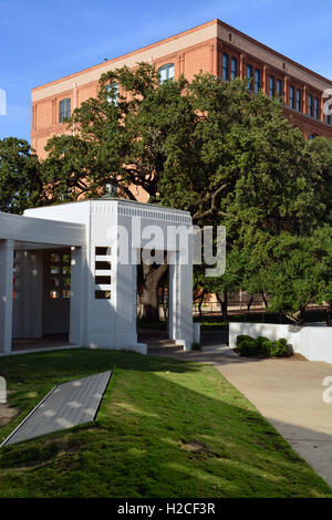 Die 1930er Jahre Denkmal in Dealey Plaza in Dallas Texas, das erinnert an die Gründung von Dallas und ist der Ort der Ermordung von John F Kennedy. Stockfoto