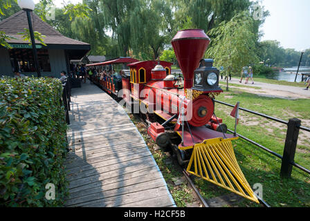 Die bekannteste Centreville Miniatur Zugfahrt in Centreville Amusement Park auf der Toronto Island Park. Toronto Ontario Kanada Stockfoto