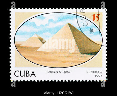 Briefmarke aus Kuba, die Darstellung der ägyptischer Pyramiden. Stockfoto