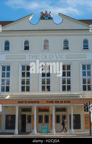 Fassade des The Old Vic, ein Theater in London an der Ecke von The Cut und Waterloo Road. Stockfoto