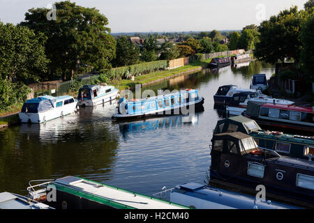 Warrington Behinderung Partnerschaft Boot "The Wizard" Anrechnung für den Tag auf der Bridgewater Canal, Appleton, Cheshire Stockfoto