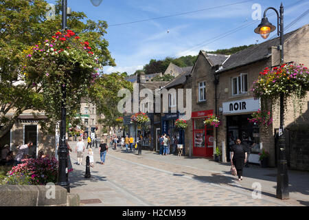 Fußgängerzone in Bridge Gate, Hebden Bridge, West Yorkshire Stockfoto