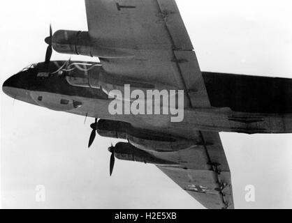 Das Bild der Nazi-Propaganda zeigt ein großes Flugzeug, Typ Junker Ju 90. Das Foto wurde 1942 veröffentlicht. Fotoarchiv für Zeitgeschichtee - KEIN KABELDIENST - | weltweite Nutzung Stockfoto