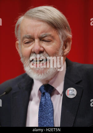 Liverpool, Vereinigtes Königreich. 27. September 2016.   Paul Flynn Schatten Leiter des Hauses Labour Party Conference 2016 der Acc Liverpool, Liverpool, England 27. September 2016 befasst sich mit der Labour Party Konferenz 2016 an der Acc Liverpool, Liverpool, England © Allstar Bibliothek/Alamy Live News Bildnachweis: Allstar Bild Bibliothek/Alamy Live-Nachrichten Stockfoto