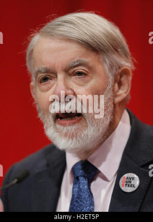 Liverpool, Vereinigtes Königreich. 27. September 2016.   Paul Flynn Schatten Leiter des Hauses Labour Party Conference 2016 der Acc Liverpool, Liverpool, England 27. September 2016 befasst sich mit der Labour Party Konferenz 2016 an der Acc Liverpool, Liverpool, England © Allstar Bibliothek/Alamy Live News Bildnachweis: Allstar Bild Bibliothek/Alamy Live-Nachrichten Stockfoto