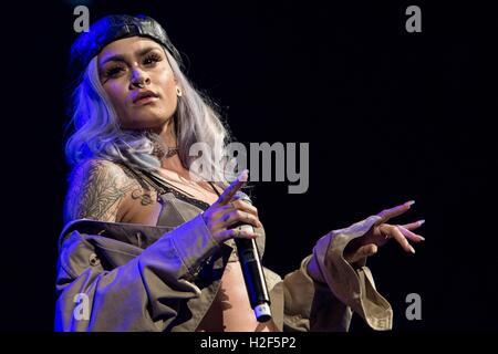 Brooklyn, NY, USA. 27. Oktober 2016. Kehlani in die Teilnehmerliste für Power 105.1 Kraftpaket 2016, Barclays Center, Brooklyn, NY 27. Oktober 2016. Bildnachweis: Steven Ferdman/Everett Collection/Alamy Live-Nachrichten Stockfoto