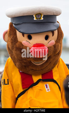 RNLI Maskottchen beim Grand Prix des Meeres in Bournemouth im September Stockfoto