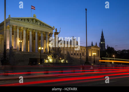 Parlamentsgebäude in Ringstrabe in Wien, Österreich. Stockfoto