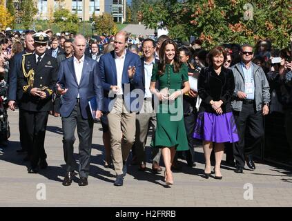 Der Herzog und die Herzogin von Cambridge kommen am Campus der University of British Columbia in Kelowna, Kanada am vierten Tag der königlichen Tour nach Kanada. Stockfoto