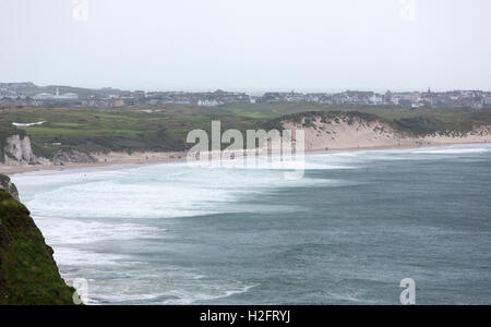 White Rocks Beach in der Nähe von Dunluce Castle, Bushmills, County Antrim, Nordirland, Vereinigtes Königreich Stockfoto