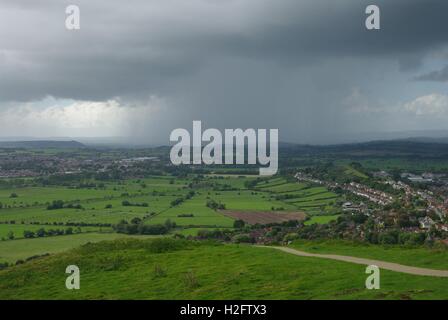 Gewitter über der Somerset Ebene westlich von Glastonbury, Somerset, England Stockfoto