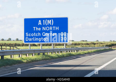 Die Nord Autobahn Zeichen auf der Autobahn A1 (m) uk Stockfoto