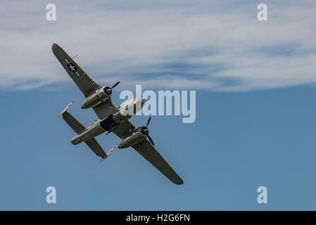 NEW WINDSOR, NY - 3. September 2016: Panchito ist eine North American b-25 Mitchell aus das Wort Krieg II Ära Stewart Ai überfliegen Stockfoto