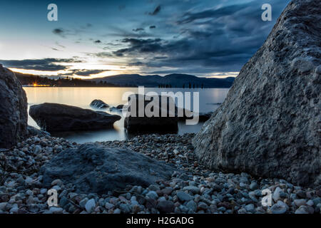 Eine geringe Aussicht auf den Sonnenuntergang über Loch lomond Stockfoto