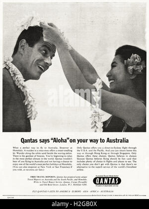 Original alte Vintage 1960er Jahre Magazin Anzeige datiert 1964. Werbung Werbung australische Fluggesellschaft Qantas Stockfoto