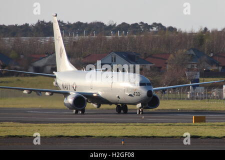 168430, eine Boeing P-8A Poseidon von der United States Navy kommt in Prestwick Flughafen während der Übung Joint Warrior 15-1. Stockfoto