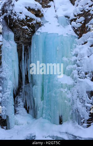 Gefrorenen Wasserfall, abiskojokk Fluss, Abisko Nationalpark, Norrbotten County, Schweden Stockfoto