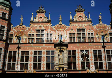Polen. Danzig. Riesiges Waffenarsenal. 17. Jahrhundert. Manierismus. Von Anthony van Obberger (1543-1611) gebaut. Fassade. Detail. Stockfoto
