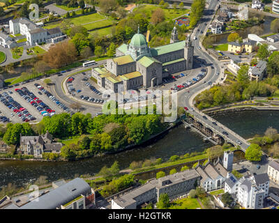 Luftaufnahme, Kathedrale von Galway, Galway, County Clare, Irland Stockfoto