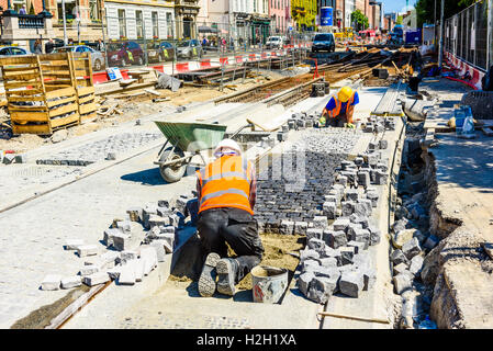 Arbeiten Sie an der Erweiterung mit dem Straßenbahnnetz LUAS in Dublin Irland Stockfoto