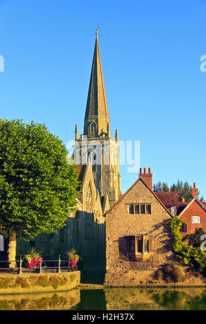 Abingdon am frühen Morgen an der Themse Stockfoto