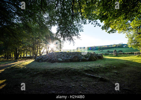 Durchgang Grab auf Schloten Cairns in der Nähe von Inverness, Scotland, UK Stockfoto