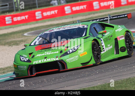 Imola, Italien - 25. September 2016: A Lamborghini Huracan Imperiale Racing Team, Mul Jeroen und Bortolotti Mirko angetrieben, Stockfoto