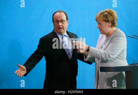 Francois Hollande, BKin Angela Merkel - Treffen der dt. Bundeskanzlerin Mit Dem Italienischen Ministerpraesidenten Und Dem fran Stockfoto