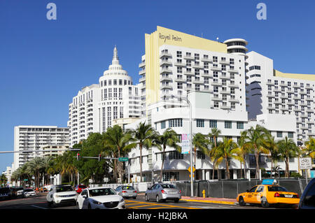 Resort-Hotels auf der Collins Avenue, Miami Beach, Florida, USA Stockfoto