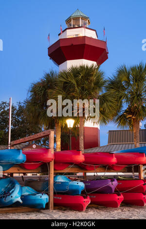 Hafenstadt Leuchtturm in Twilight, Sea Pines Resort Hilton Head Island, South Carolina Stockfoto