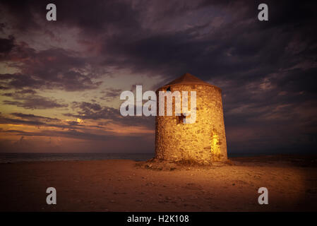 Alte Windmühle Ai Gyra Agios Ioannis Strand, Lefkada, Griechenland Stockfoto