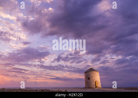 Alte Windmühle Ai Gyra Agios Ioannis Strand, Lefkada, Griechenland Stockfoto