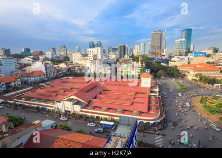 Schöne hohe Aussicht auf Ben Thanh Markt Quach Thi Trang Kreisverkehr bei Ben Thanh Markt, Viet Nam Stockfoto