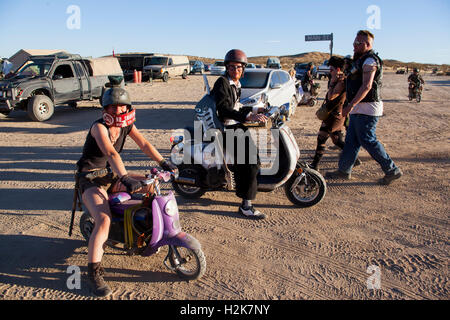 Ödland-Wochenende, California City, Kalifornien: September 22 bis 25, 2016. Jährliche Mad Max Ödland Festwochenende. Stockfoto