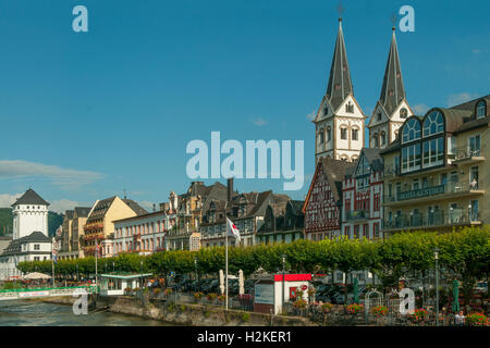 St. Severus Kirche und Flussufer Hotels, Boppard, Deutschland Stockfoto