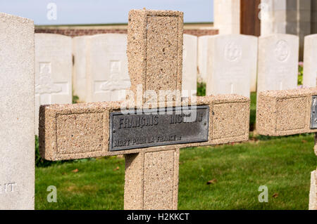 Britische und französische Gräber, Friedhof der Commonwealth war Graves Commission, Grévillers, Nord-Pas-de Calais, (Hauts de France) Frankreich Stockfoto