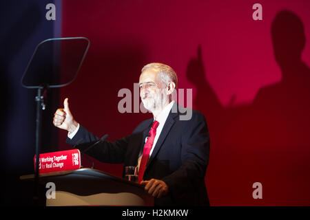 Labour-Chef, Jeremy Corbyn liefert seinem Keynote-Vortrag auf der Konferenz der Labour-Partei in Liverpool Stockfoto