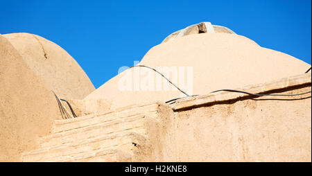 die alte Burg Stadt Wehrarchitektur in der Nähe ein Garten in Iran Shiraz zu verwischen Stockfoto