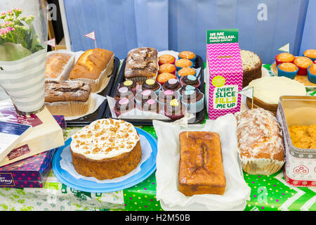 Northampton, Großbritannien 30. September 2016. Westlichen hohen Gesundheits-Zentrum beherbergt einen Kaffee am Morgen in der Chirurgie für Macmillan Cancer Support von Sally Bagley Credit organisiert: Keith J Smith. / Alamy Live News Stockfoto