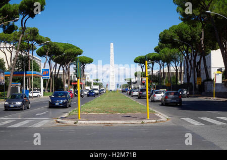 Eur Rom Blick Richtung Norden Auf Der Via Cristoforo Colombo Stockfotografie Alamy