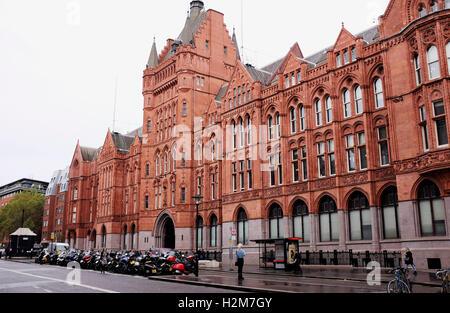 Bars Holborn Veranstaltungshalle in High Holborn London und ehemals Prudential Assurance Company HQ UK Stockfoto