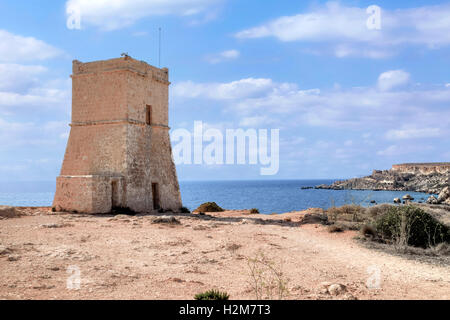 Ghajn Tuffieha Turm, Golden Bay, Malta Stockfoto