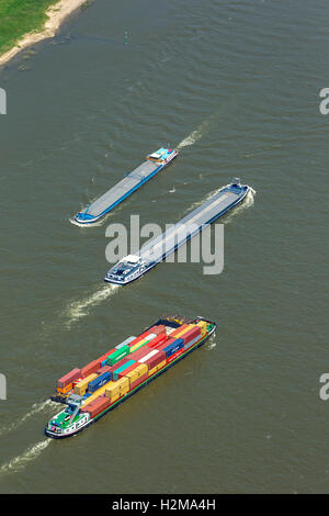 Luftbild, Container im Hafen, der Duisburger Hafen, Frachtschiff, Binnenwasserstraßen, Binnenhafen, Duisport, Luftbild Stockfoto