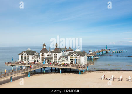 Historischer Pier am Ostseestrand von Sellin, Insel Rügen Stockfoto