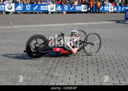 Impressionen: Rollstuhlfahrer - Berlin-Marathon, 25. September 2016, Berlin. Stockfoto